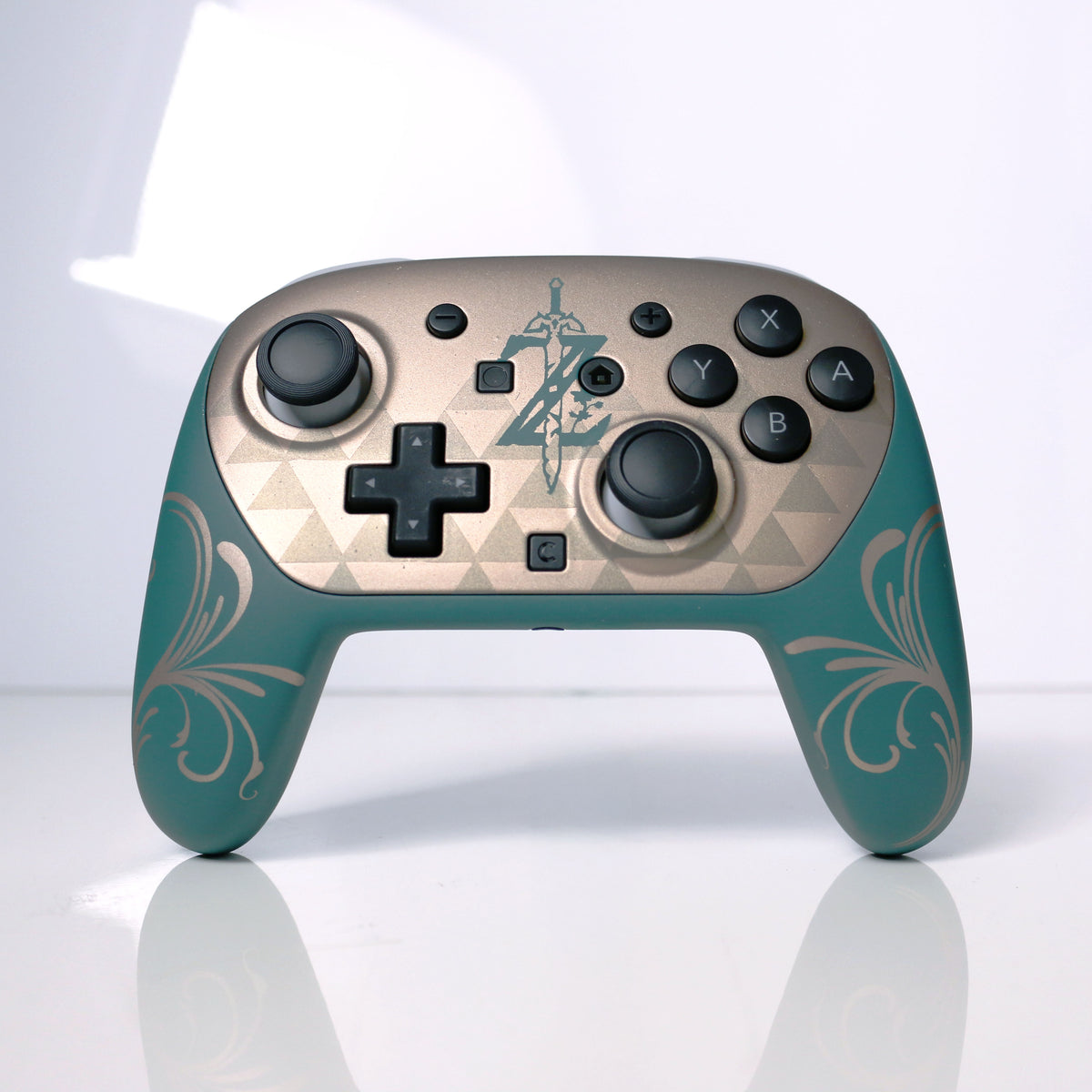 Custom Airbrush Painted Controller Nintendo Switch 2 Two - SSBU Smash Bros Anime LoZ Hero Legend of Zelda Link Master Sword Navi