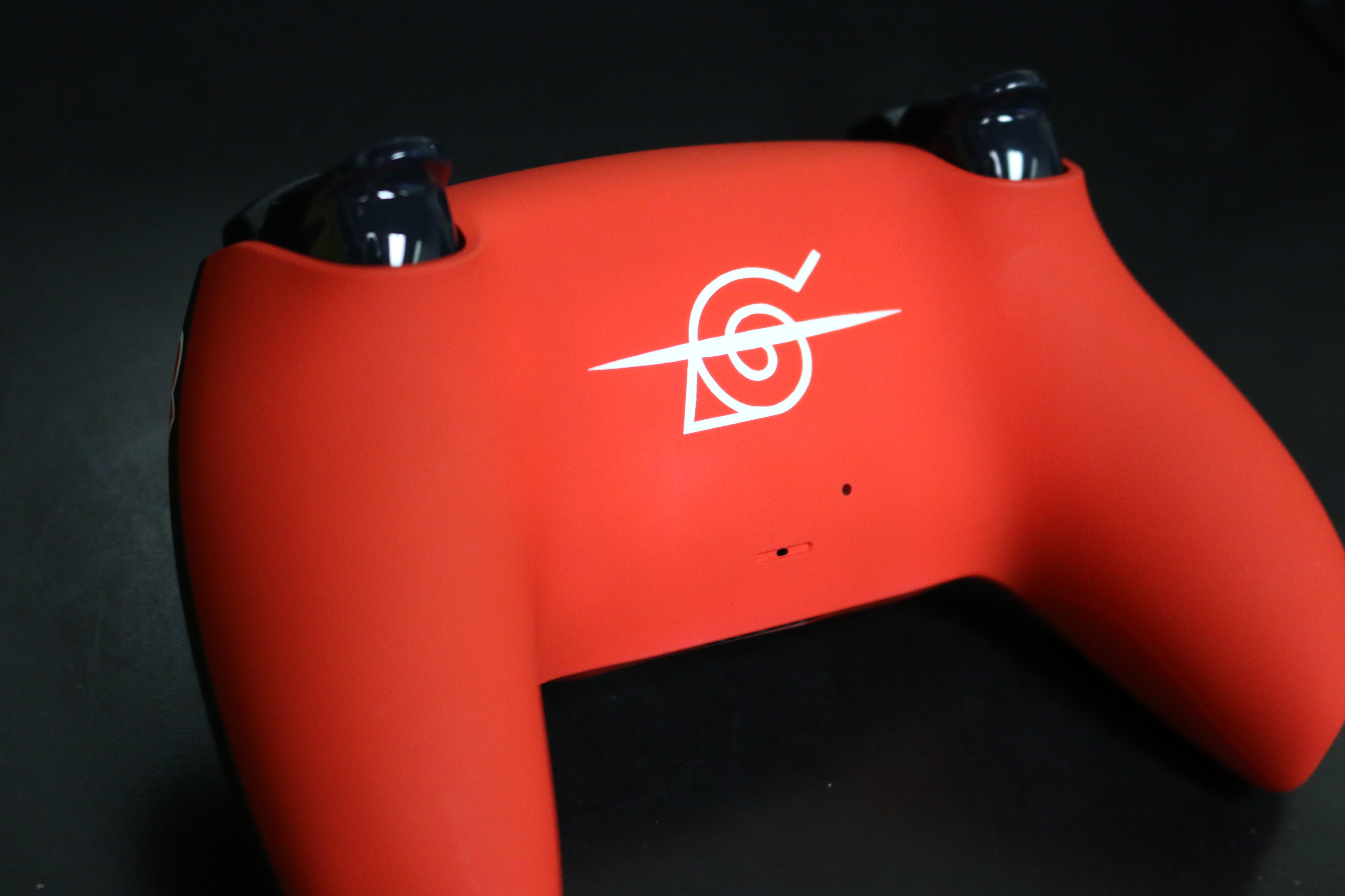 Custom Airbrush Controller Sony Playstation 5 PS5 - Shinobi Dawn Anime Akatsuki Villains Ninja Red Cloud PS5 Controller Skin | Black & Red DualSense Custom Vinyl Wrap | Anime-Inspired Gaming Controller Decal
