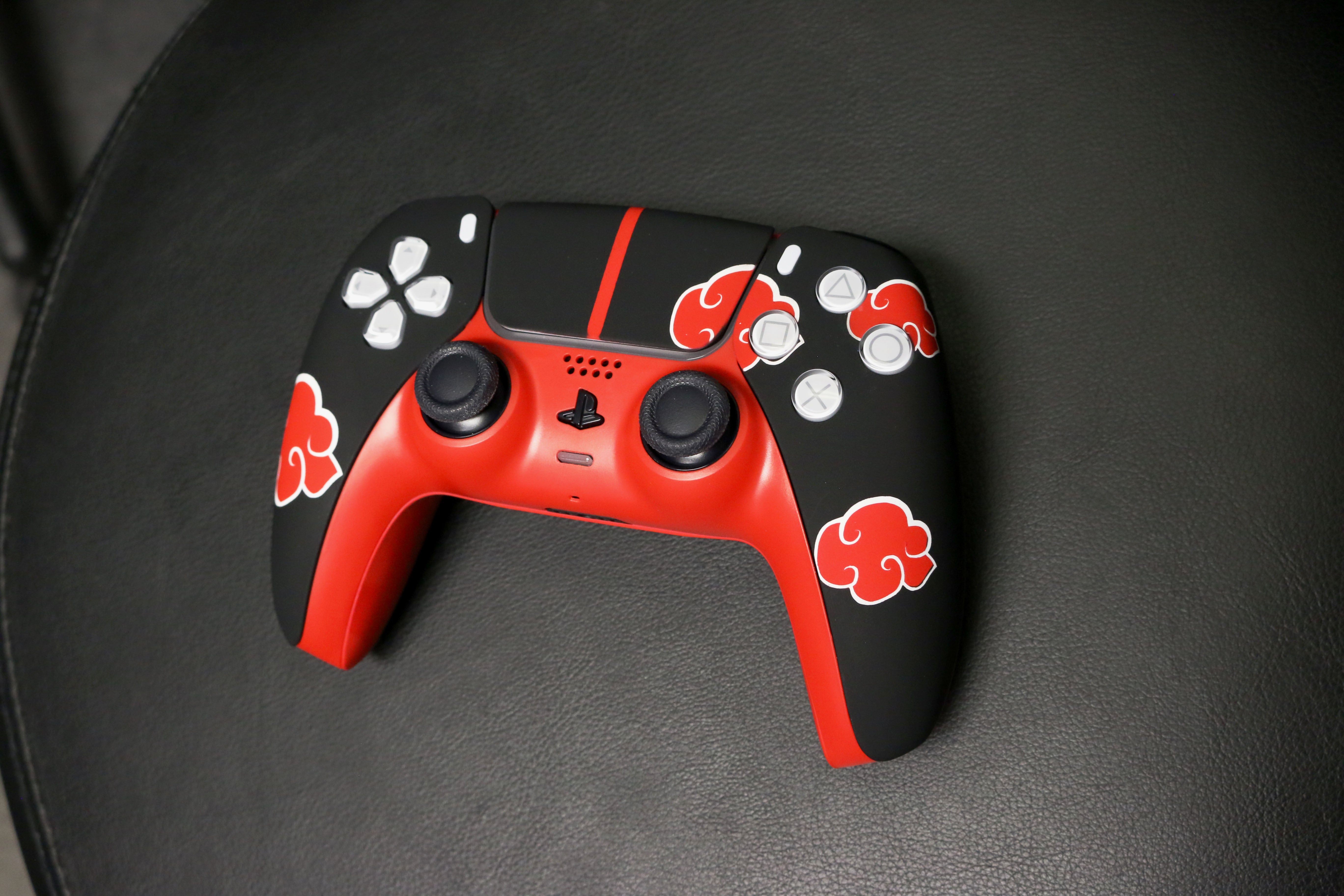 Custom Airbrush Controller Sony Playstation 5 PS5 - Shinobi Dawn Anime Akatsuki Villains Ninja Red Cloud PS5 Controller Skin | Black & Red DualSense Custom Vinyl Wrap | Anime-Inspired Gaming Controller Decal